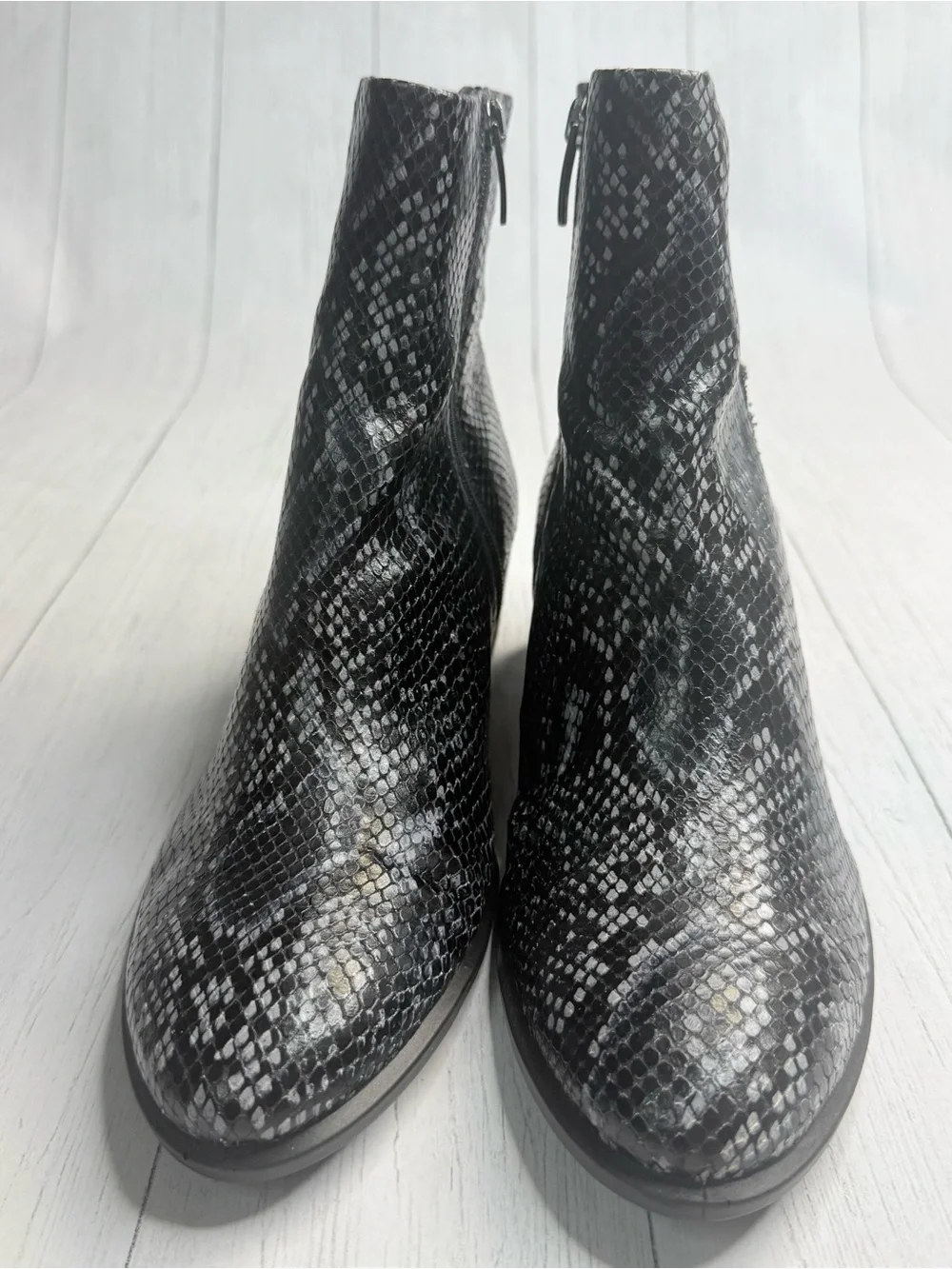 ECCO Shape 35 Black Snakeskin Embossed Leather Ankle Boots EU 40 (9-9.5 women’s)